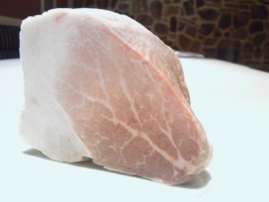 朝霧高原放牧豚の腿肉自家製ハム